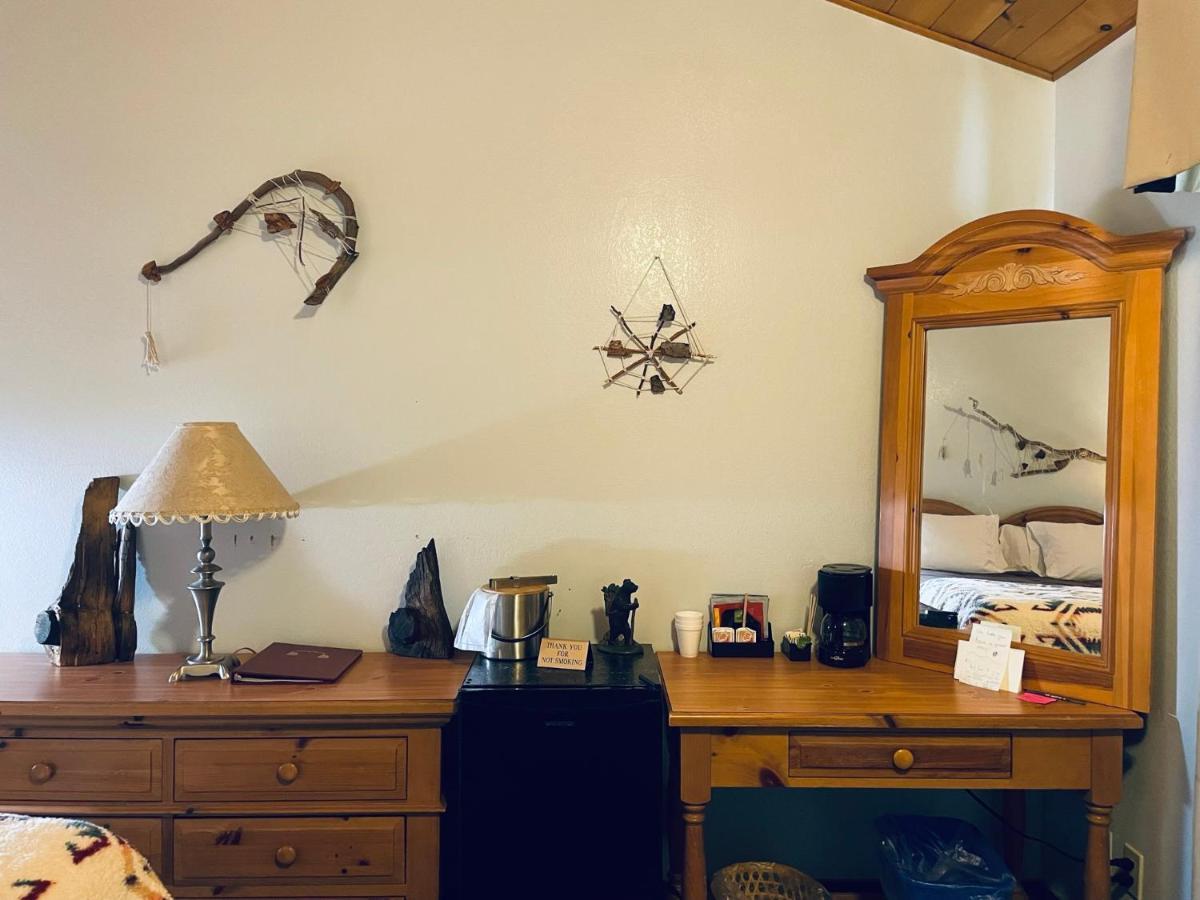 Whispering Pines Lodge Kernville Bagian luar foto